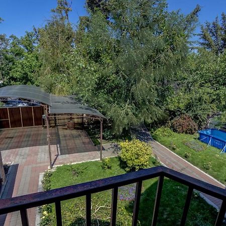 Opera Bed&Breakfast Bishkek Exterior photo