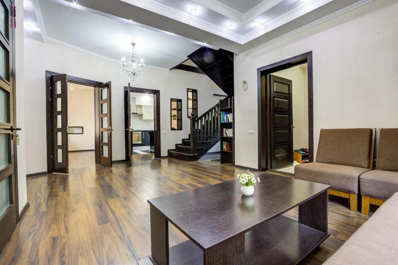 Opera Bed&Breakfast Bishkek Exterior photo